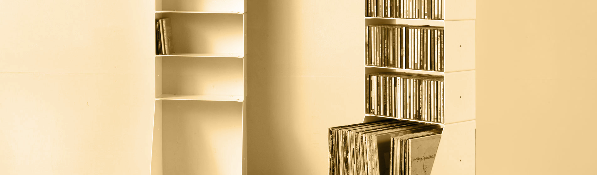 Mobiletto libreria invisibile