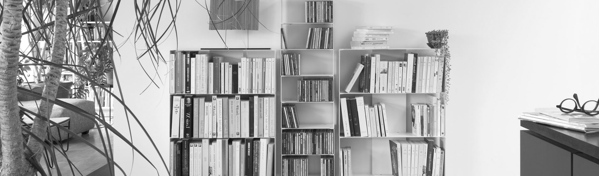 Mobiletto libreria elegante