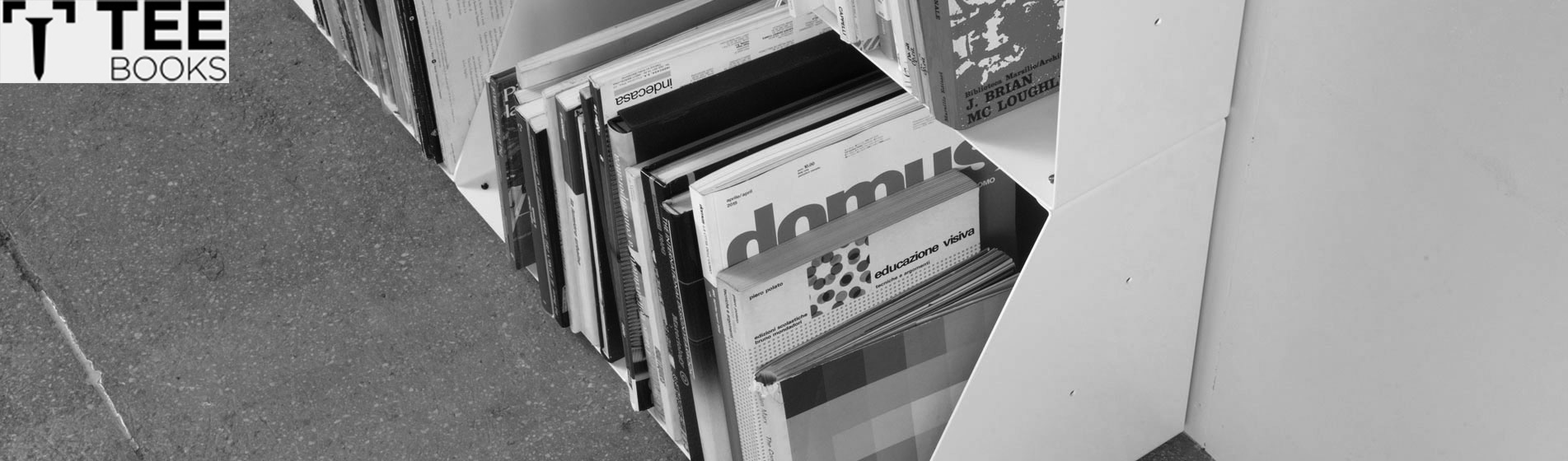 Mobiletto libreria per la sala da pranzo