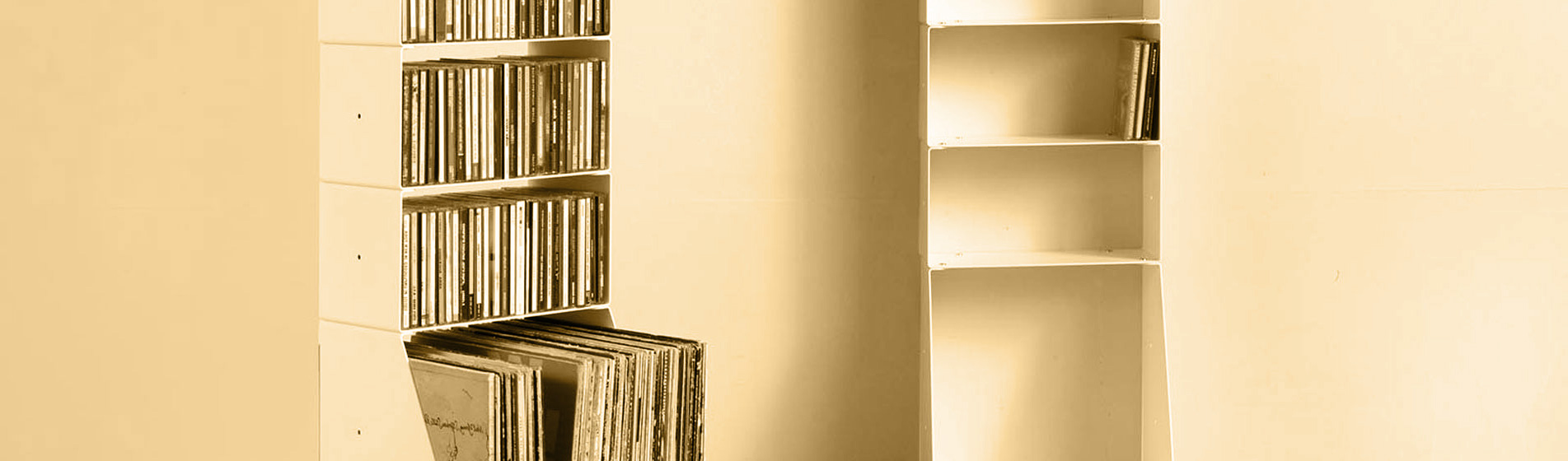 Mobiletto libreria in metallo