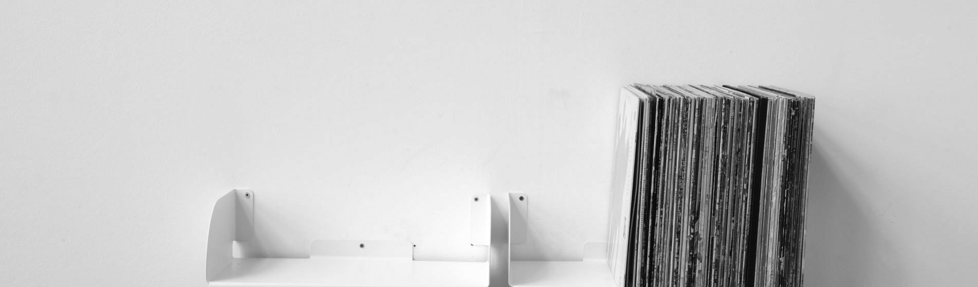 Mobiletti mensole angolari per la sala da pranzo
