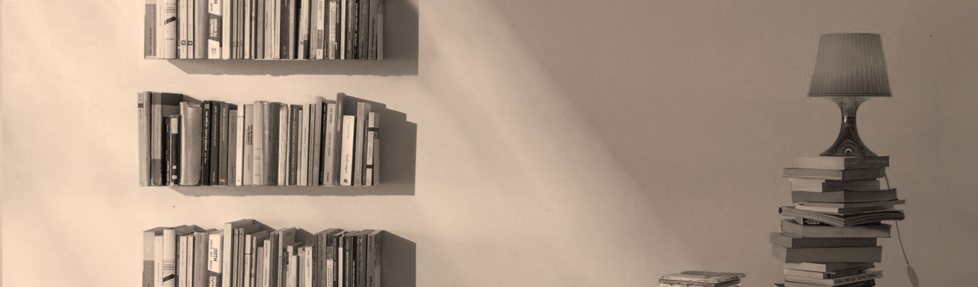 Mobiletti mensole libreria a scomparsa