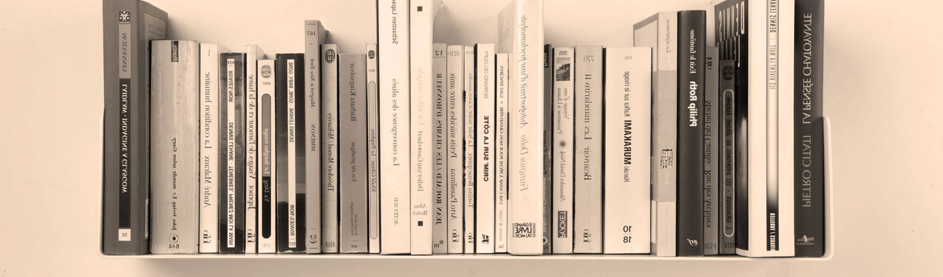 Piccola mensole libreria in metallo