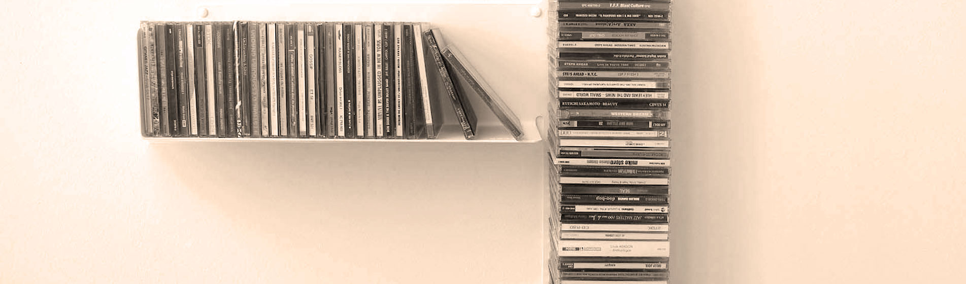 Torre porta cd design